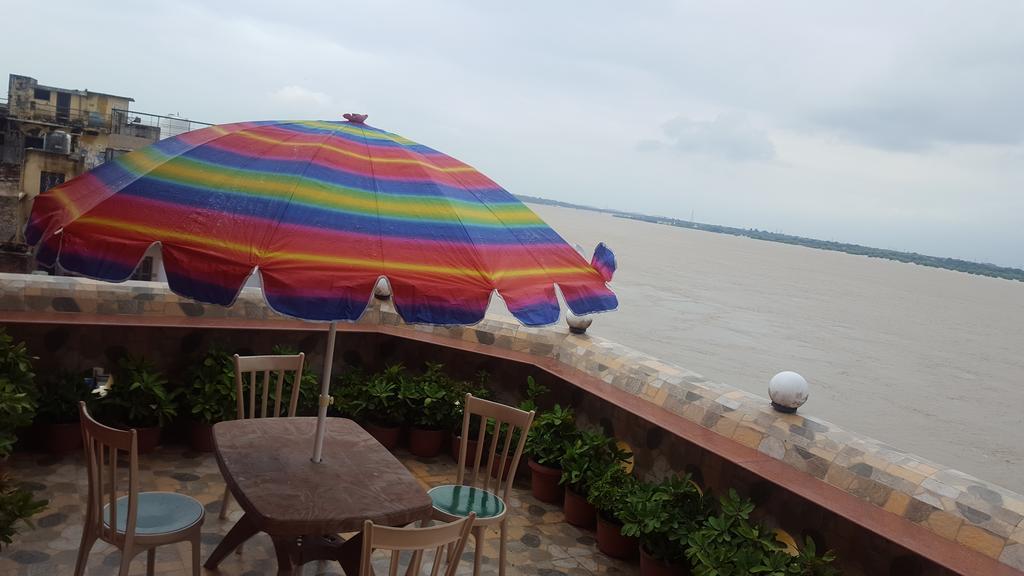 Shiva Ganges View Guest House Varanasi Exterior foto