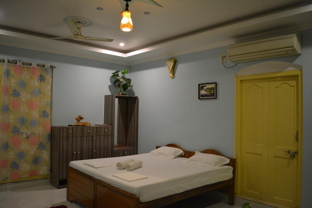 Shiva Ganges View Guest House Varanasi Exterior foto